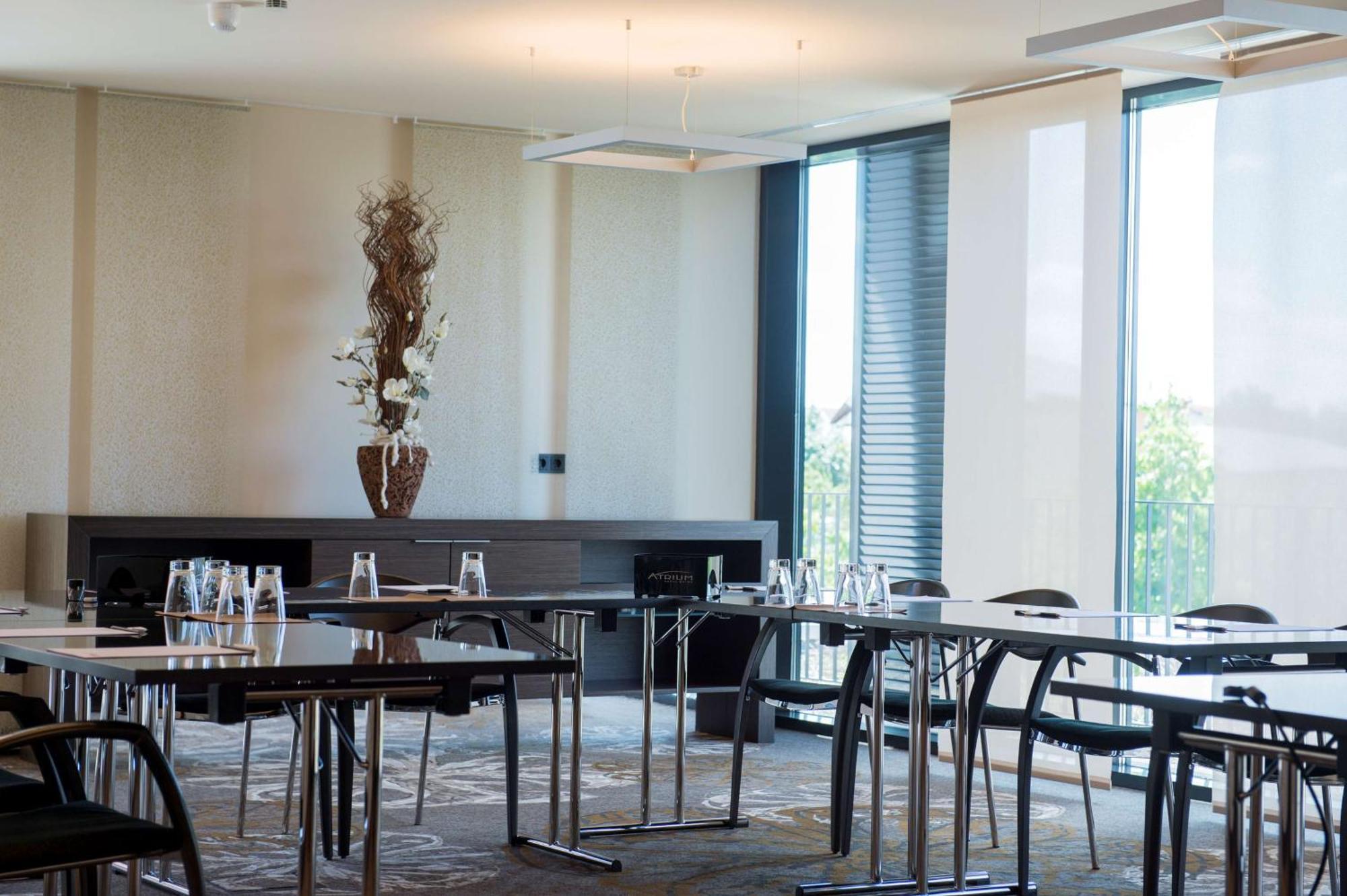 Atrium Отель 4*