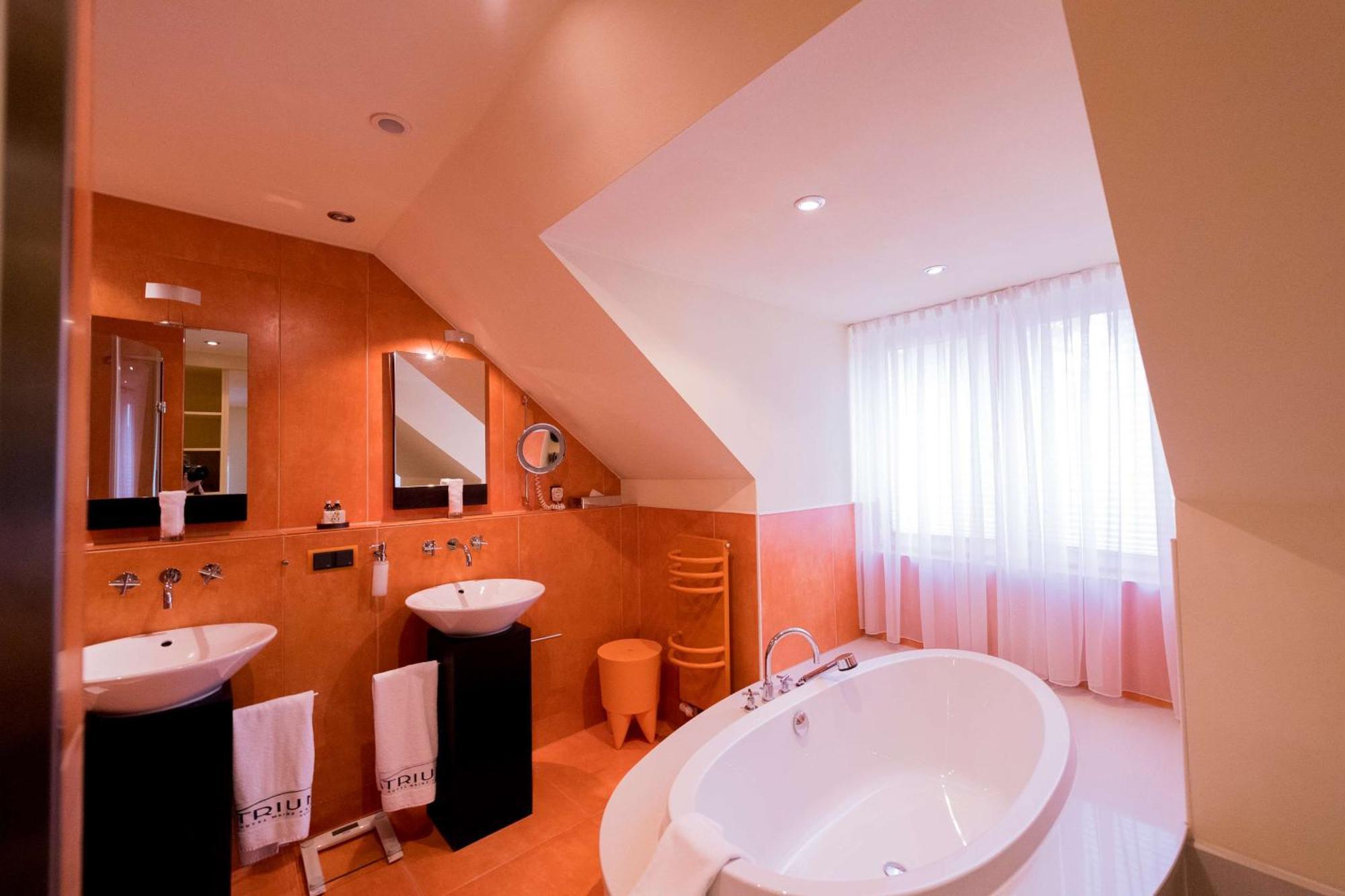 Atrium Отель 4*